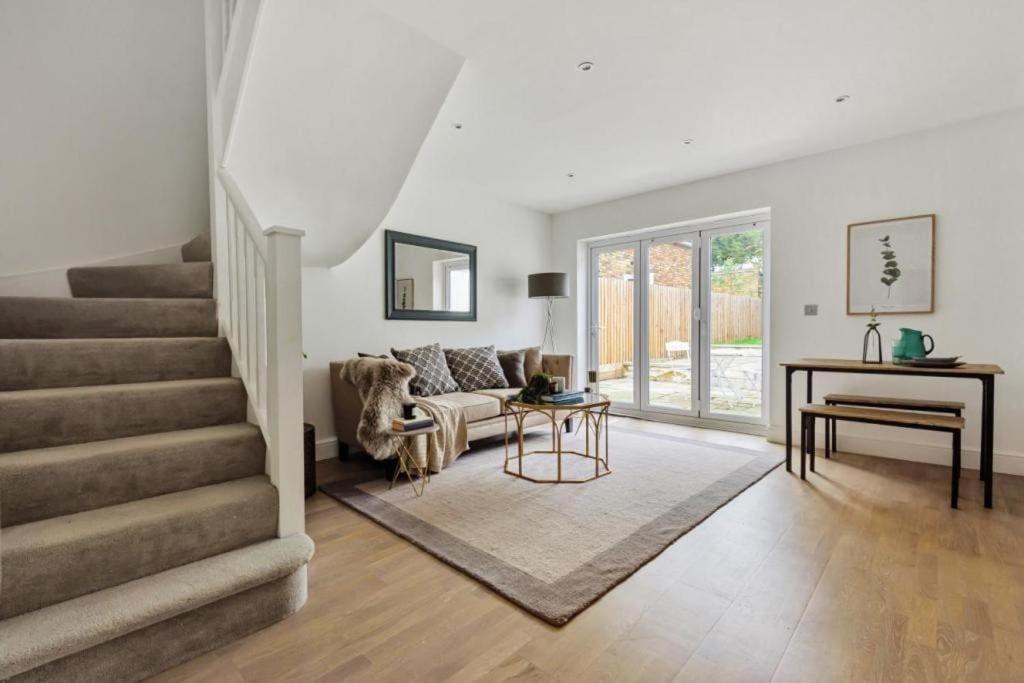 Holiday home Amazing 3 Bed Interior Designed House With Garden - 114 The Hervey
